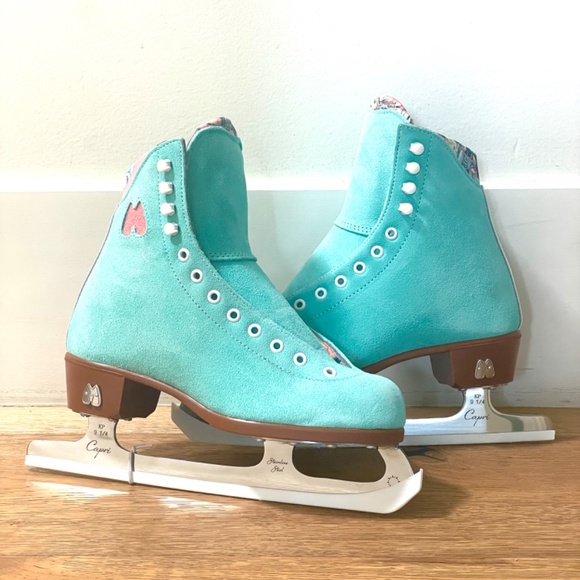 Moxi Ice Skates / Color "Floss" / Size 4 / New - Picture 8 of 11